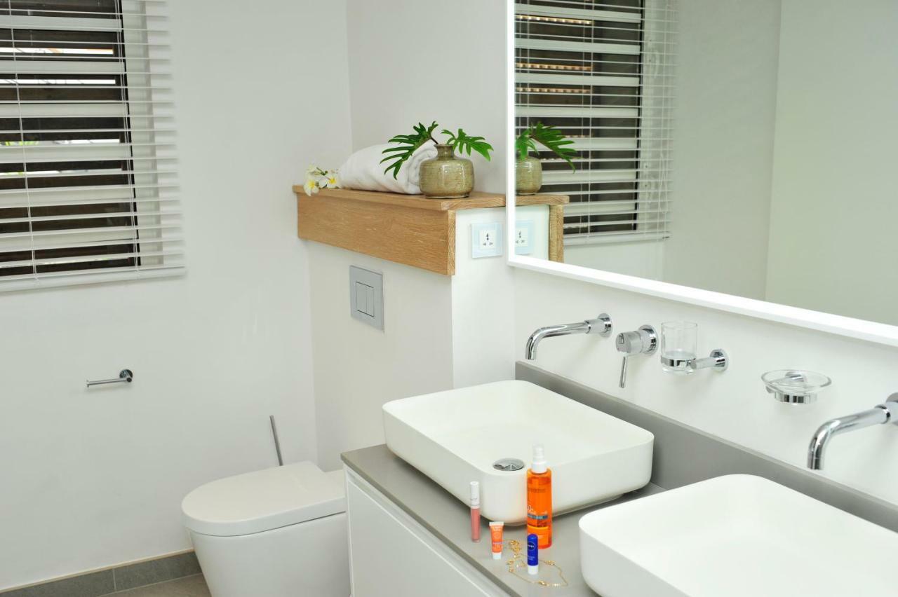 Obiches Luxury Beachfront Apartment Trou-Aux-Biches ภายนอก รูปภาพ