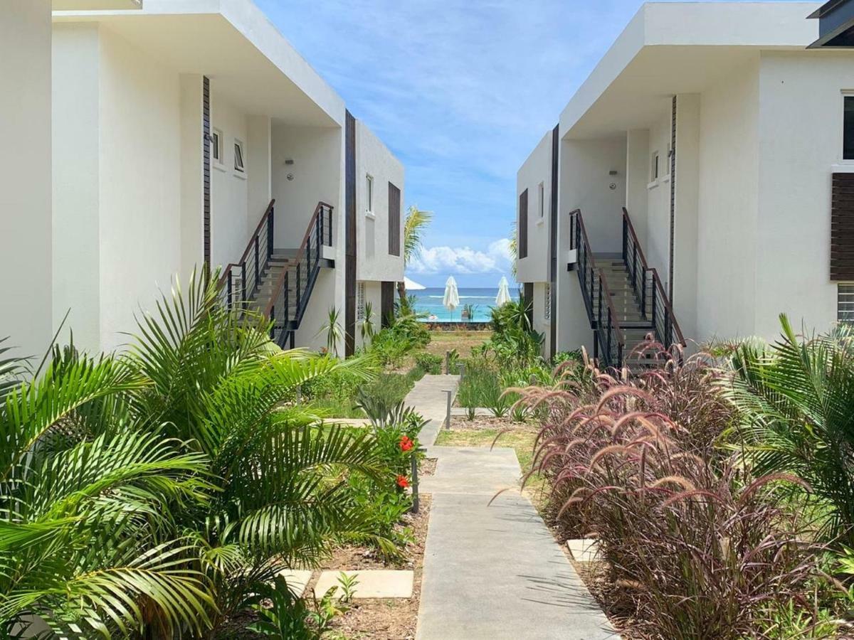 Obiches Luxury Beachfront Apartment Trou-Aux-Biches ภายนอก รูปภาพ