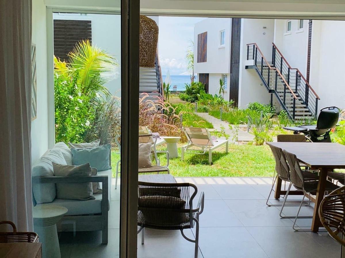 Obiches Luxury Beachfront Apartment Trou-Aux-Biches ภายนอก รูปภาพ